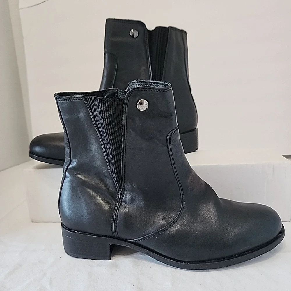 Sandro Moscoloni For Her Ribbed Gore Boot Black Chelsea Style Women's 38 (8)‎